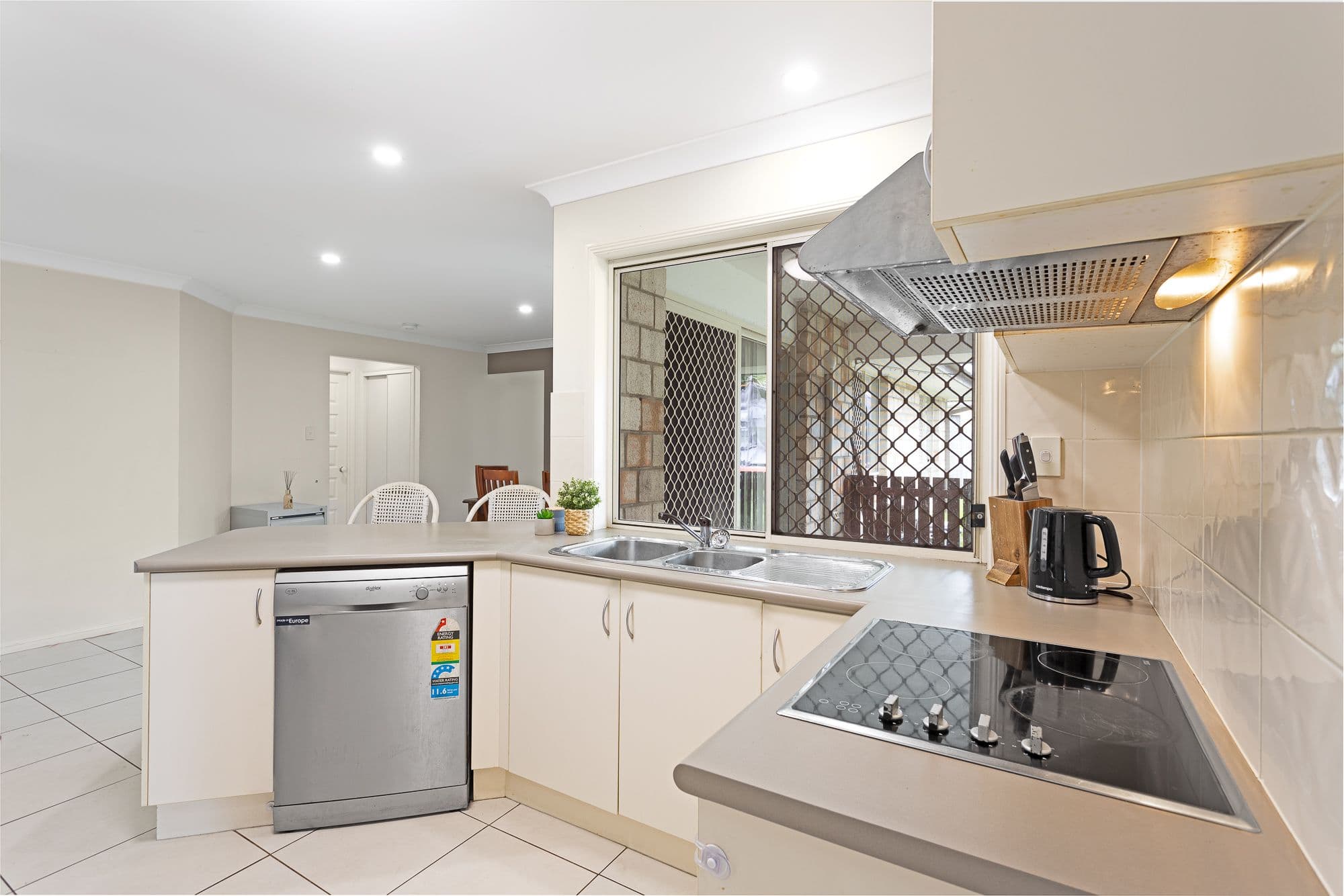 4 Fernbrook Drive, Morayfield QLD 4506, Morayfield - Thumbnail 2