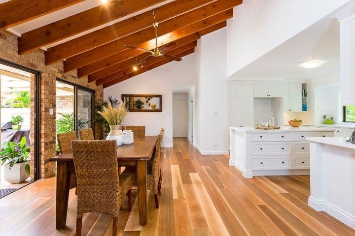 9 Glenheaton Court, Carindale QLD 4152, Carindale - Image 1