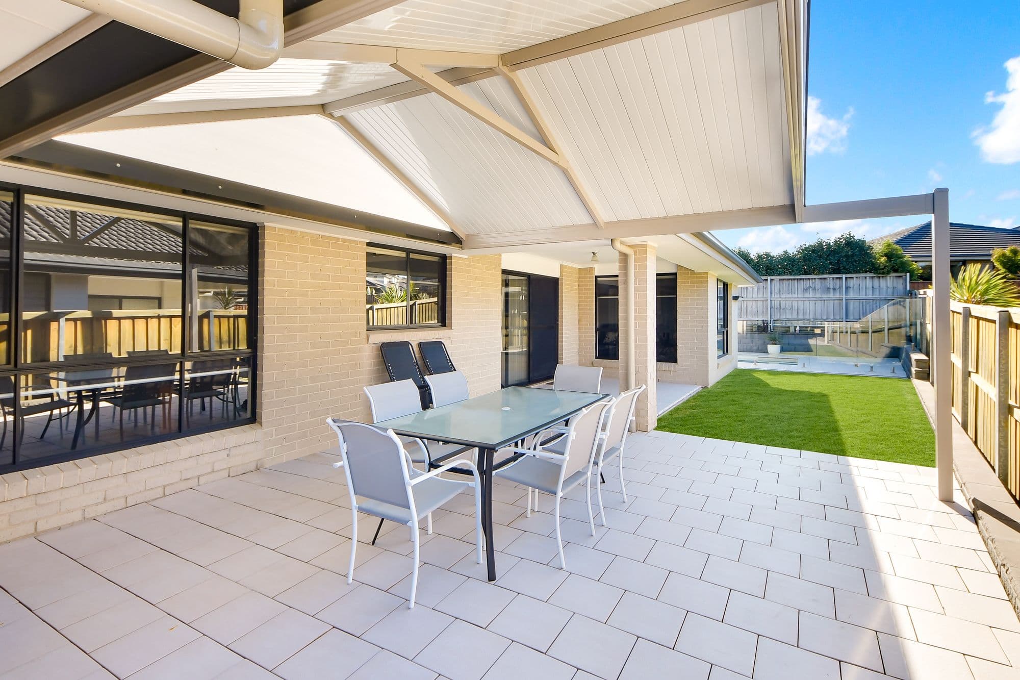 100 Hampshire Boulevard, Spring Farm - Thumbnail 3