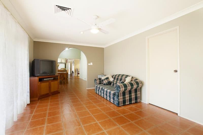 43 Flinders Crescent, HINCHINBROOK NSW 2168, Hinchinbrook - Thumbnail 7