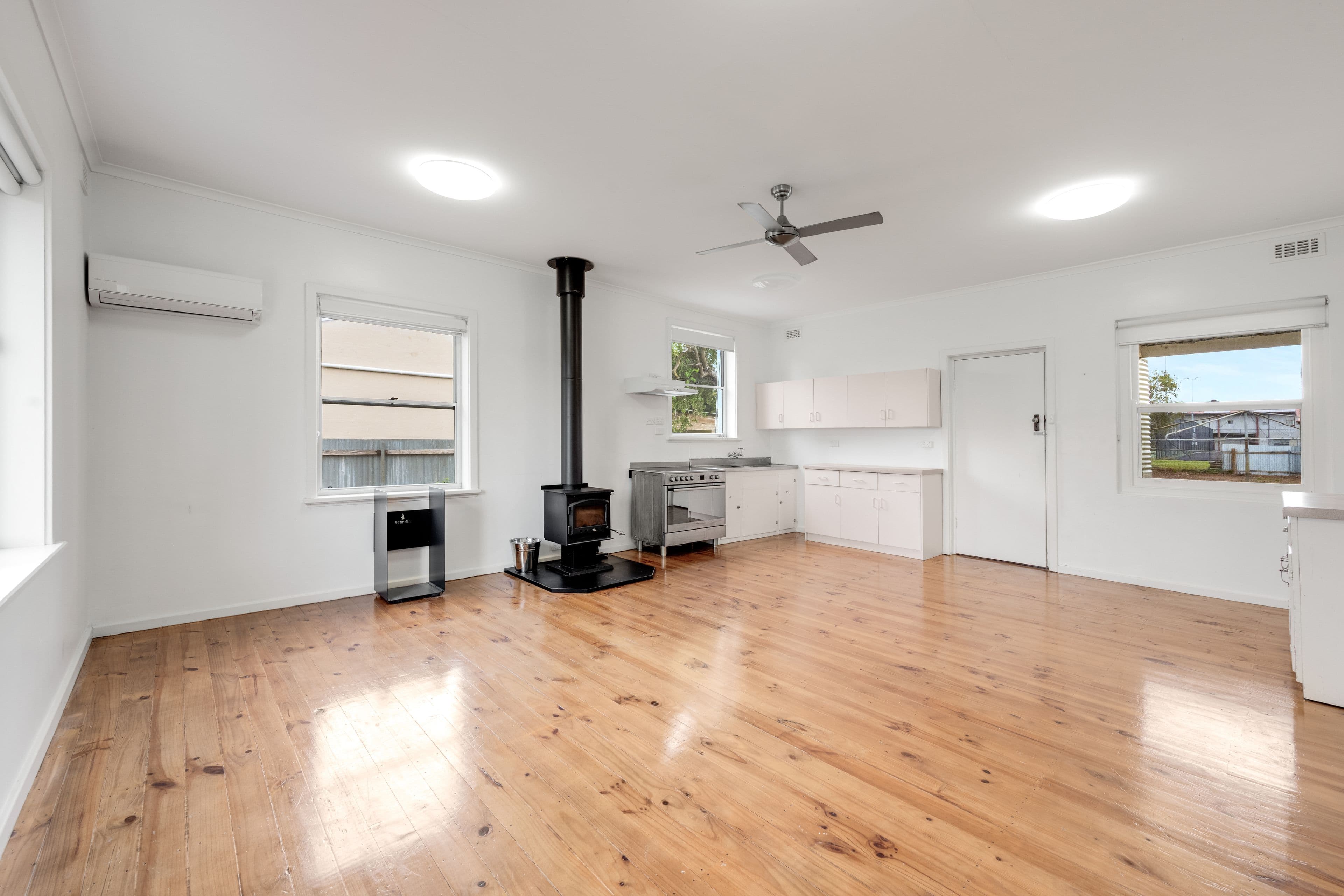 47 Portland Street, Penola SA 5277, Penola - Thumbnail 3