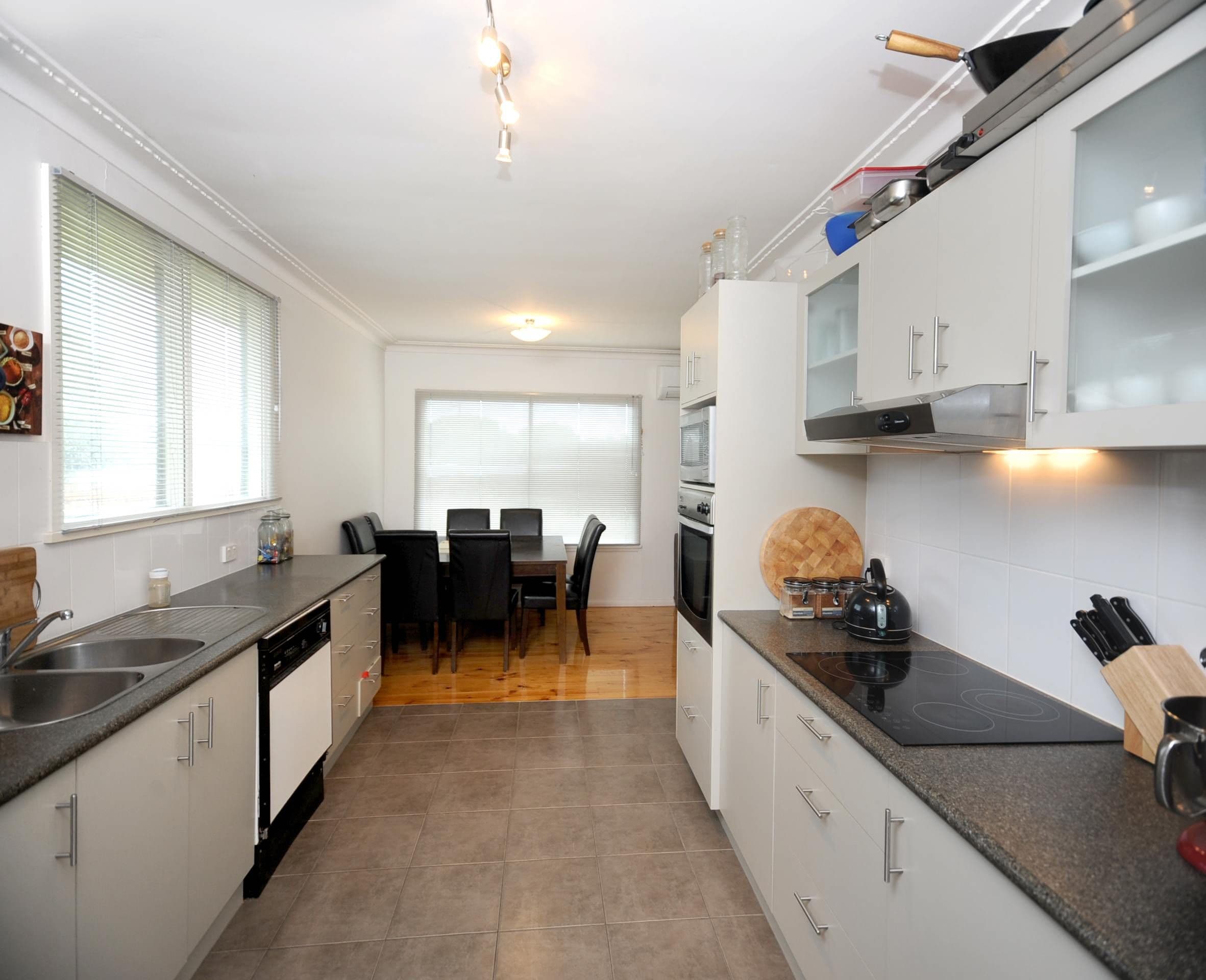 18 Bridge Street, DRYSDALE VIC 3222, Drysdale - Thumbnail 2
