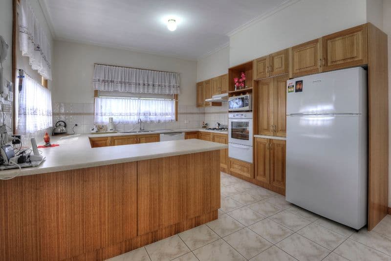 2 Mardis Place, SOUTH MORANG VIC 3752, South Morang - Thumbnail 5