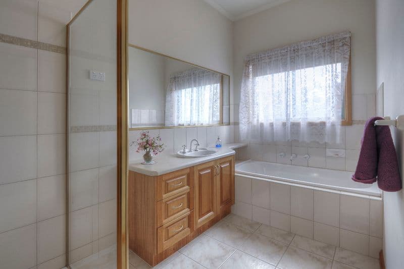 2 Mardis Place, SOUTH MORANG VIC 3752, South Morang - Thumbnail 7