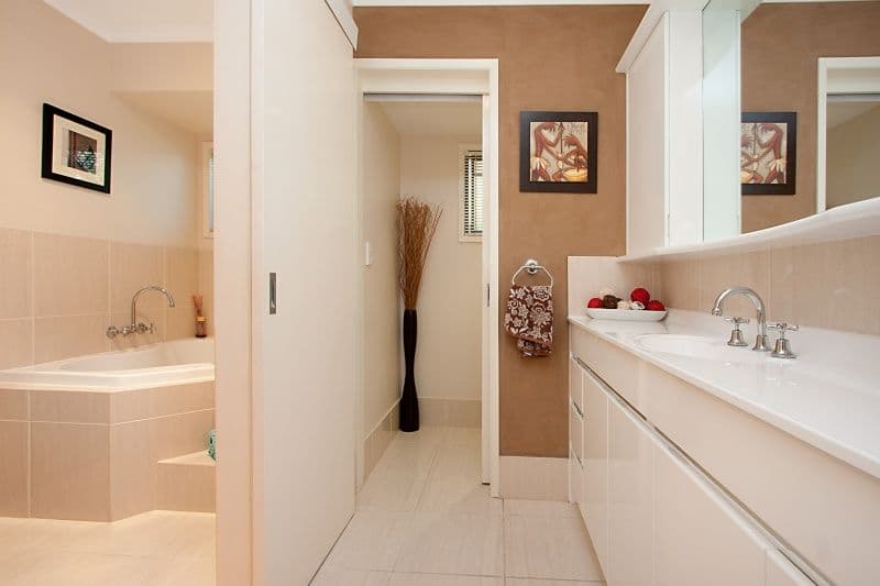 81 Ware Drive, CURRUMBIN WATERS QLD 4223, Currumbin Waters - Thumbnail 5