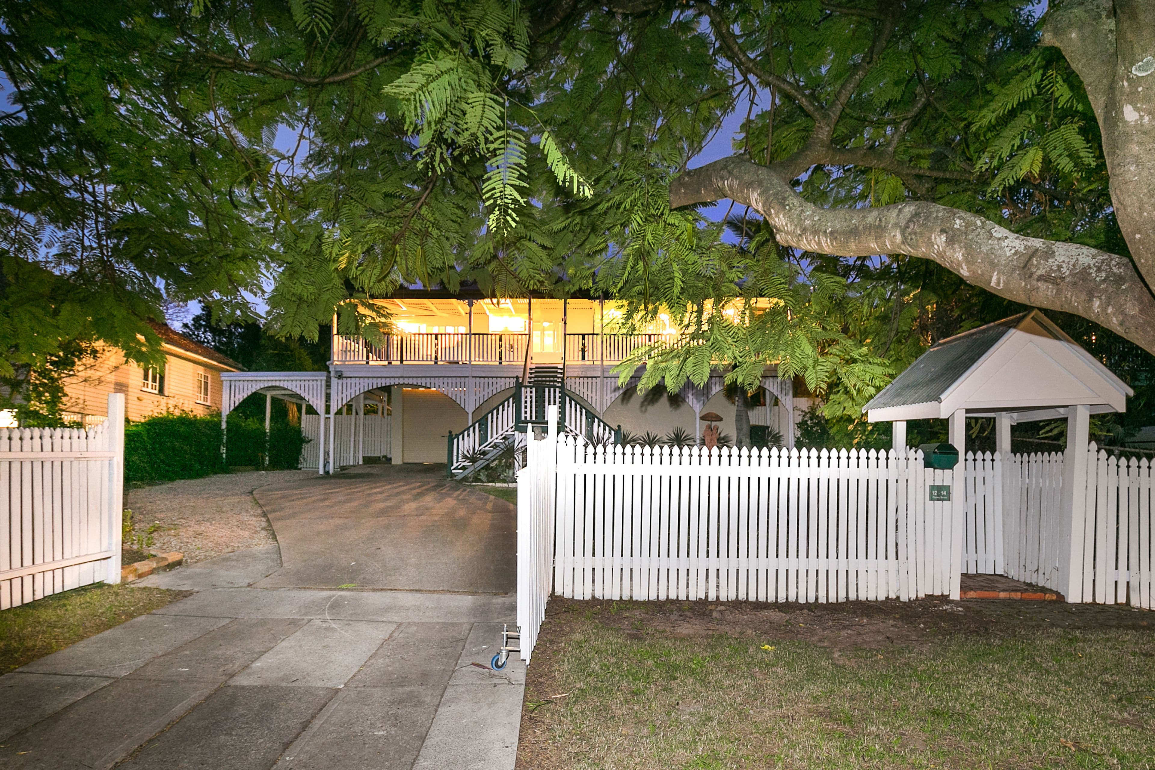 14 Oakley Street, Manly QLD 4179, Manly - Image 1