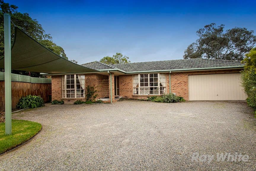 25 Churinga Avenue, Mitcham VIC 3132, Mitcham - Thumbnail 2