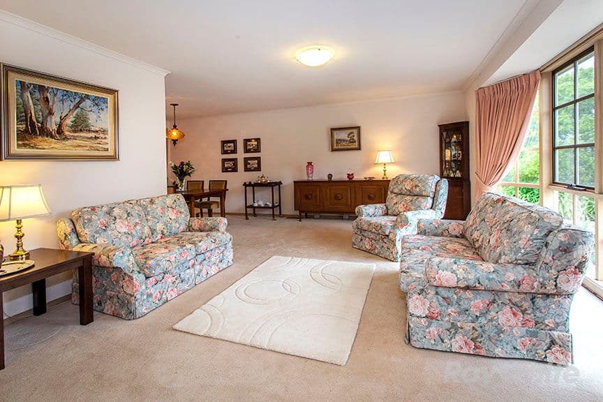 25 Churinga Avenue, Mitcham VIC 3132, Mitcham - Thumbnail 3