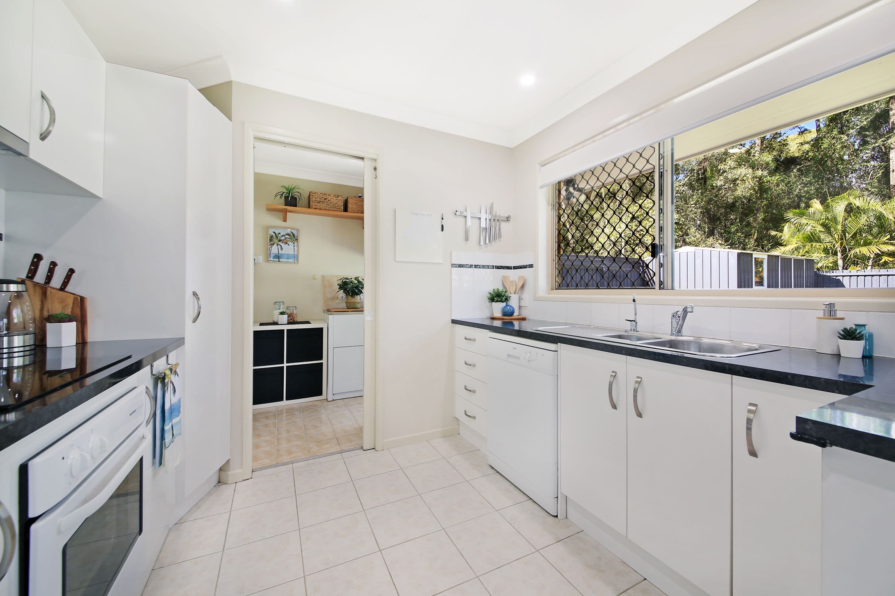 32 Swanton Drive, Mudgeeraba QLD 4213, Mudgeeraba - Thumbnail 4