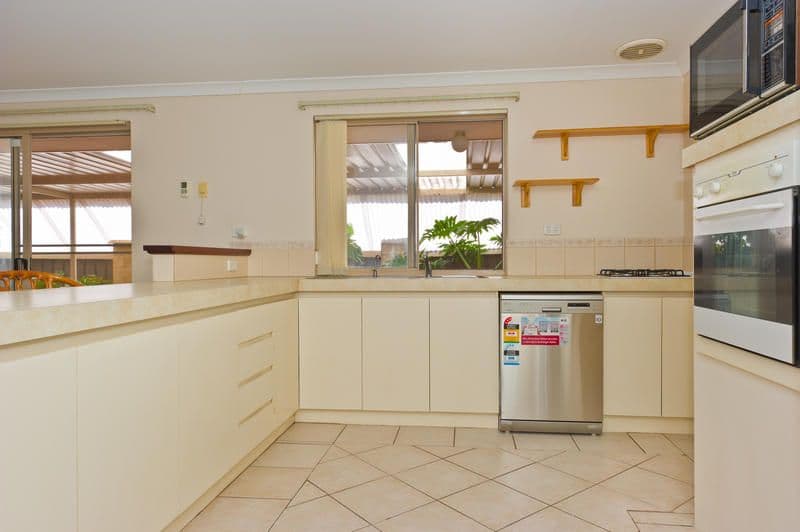 11 Dumbarton Loop, KINROSS WA 6028, Kinross - Thumbnail 3