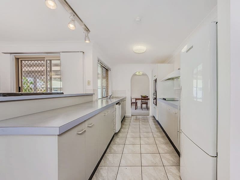65 Riverhills Road, MIDDLE PARK QLD 4074, Middle Park - Thumbnail 2