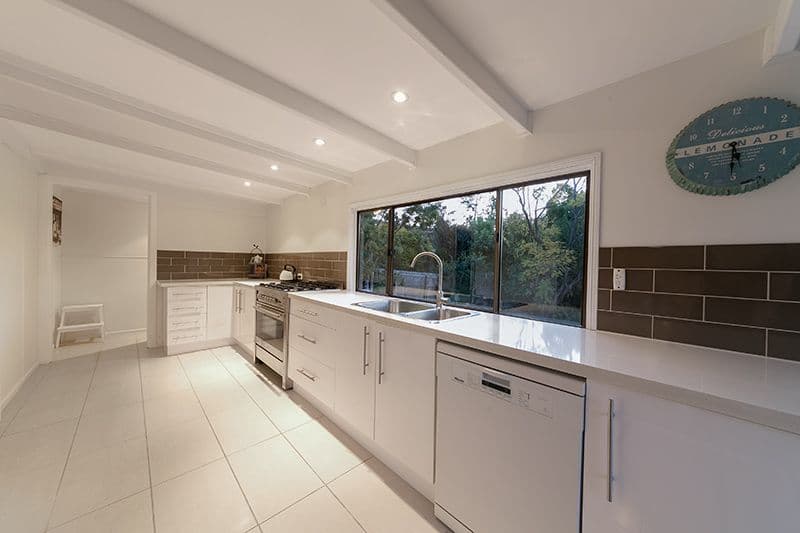 9 Lily Avenue, Yeronga QLD 4104, Yeronga - Thumbnail 4