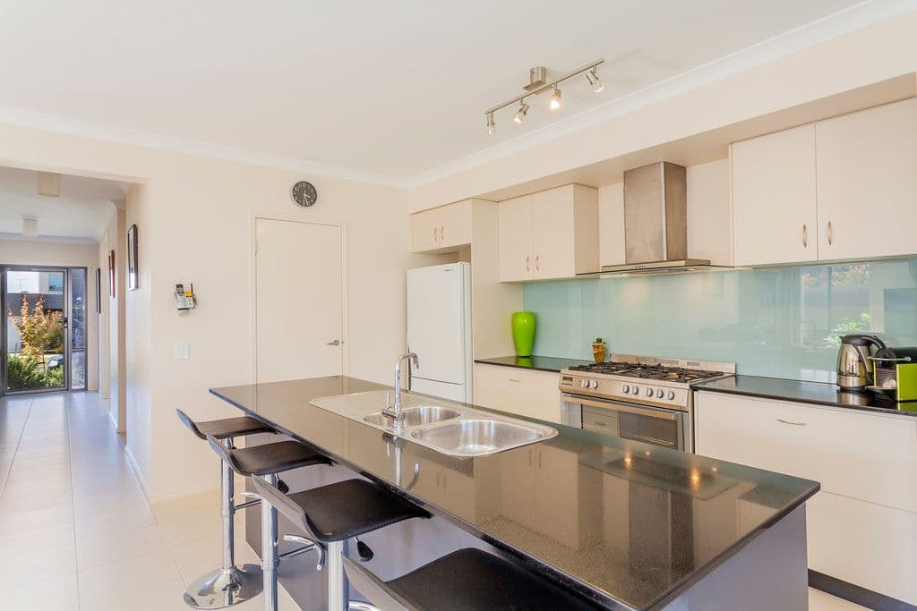 46 Ironbark Street, WAURN PONDS VIC 3216, Waurn Ponds - Thumbnail 7