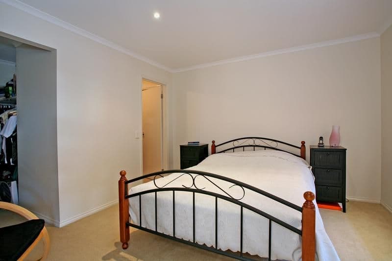 17 Hewat Drive, HIGHTON VIC 3216, Highton - Thumbnail 4