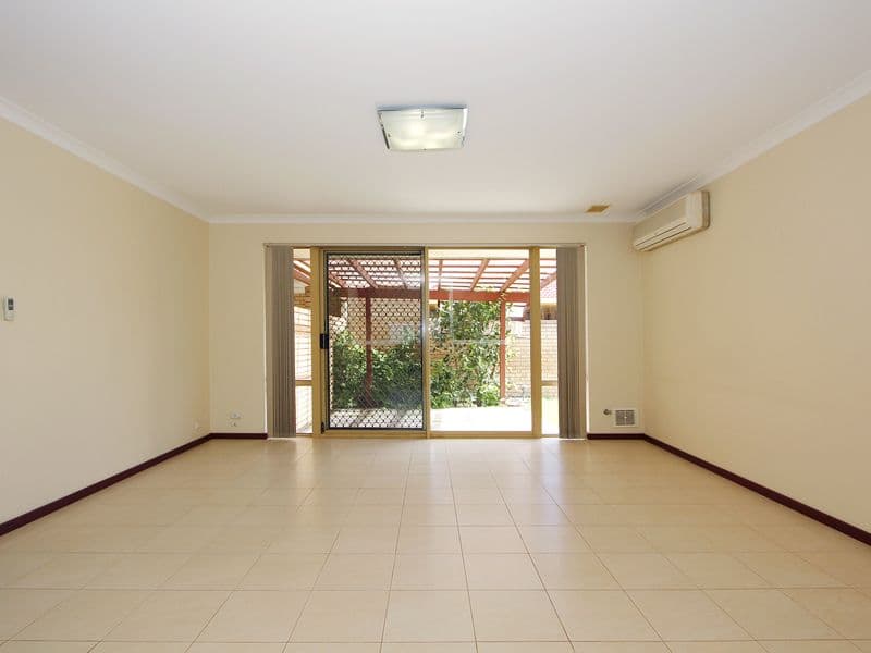 6b Crane Glen, BALLAJURA WA 6066, Ballajura - Thumbnail 2