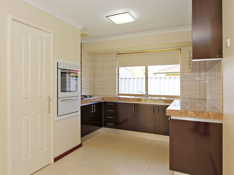 6b Crane Glen, BALLAJURA WA 6066, Ballajura - Thumbnail 3