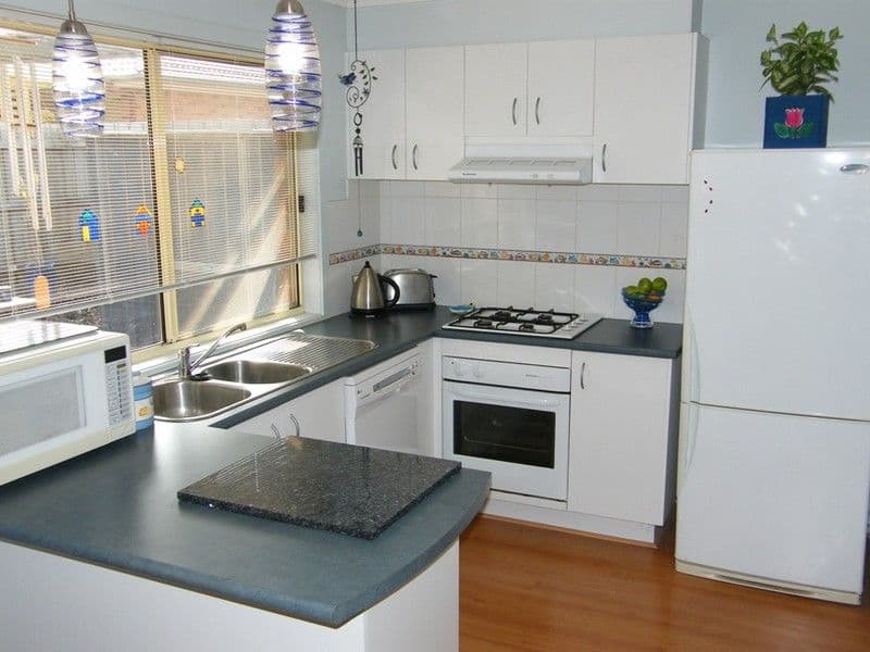 17 Abercairn Drive, NARRE WARREN SOUTH VIC 3805, Narre Warren South - Thumbnail 3