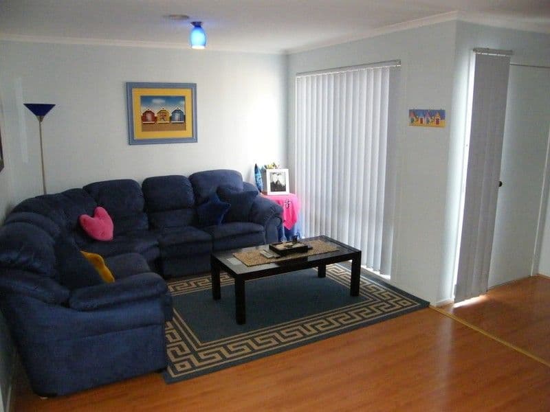17 Abercairn Drive, NARRE WARREN SOUTH VIC 3805, Narre Warren South - Thumbnail 4