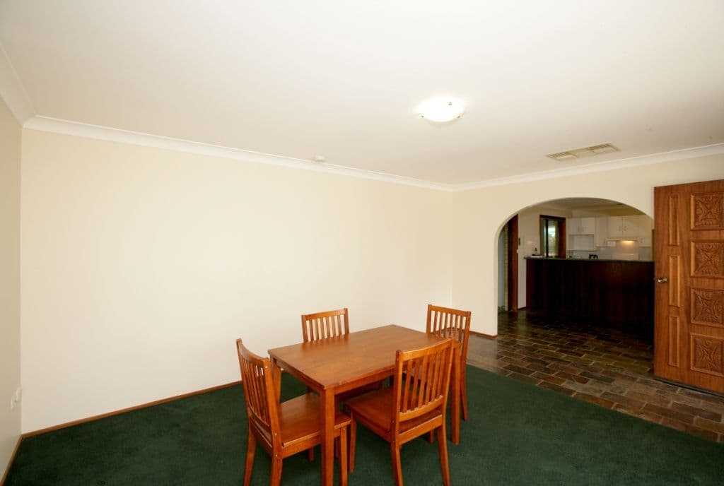 24 Pugsley Avenue, ESTELLA NSW 2650, Estella - Thumbnail 2