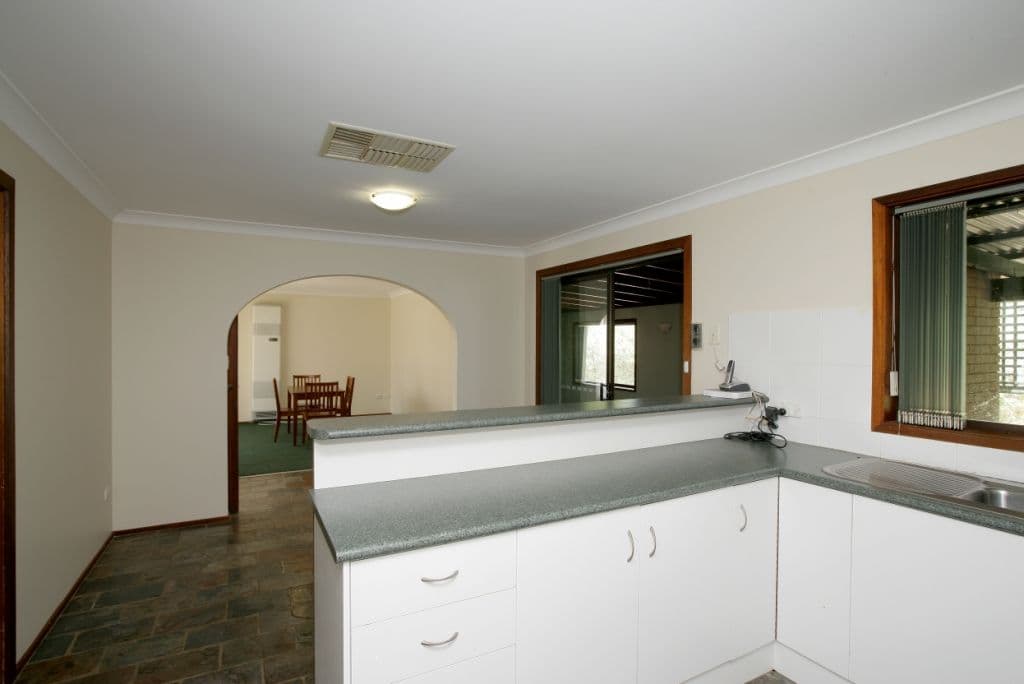 24 Pugsley Avenue, ESTELLA NSW 2650, Estella - Thumbnail 7
