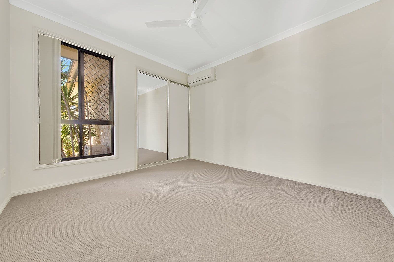 7 Viewpoint Way, New Auckland QLD 4680, New Auckland - Thumbnail 8
