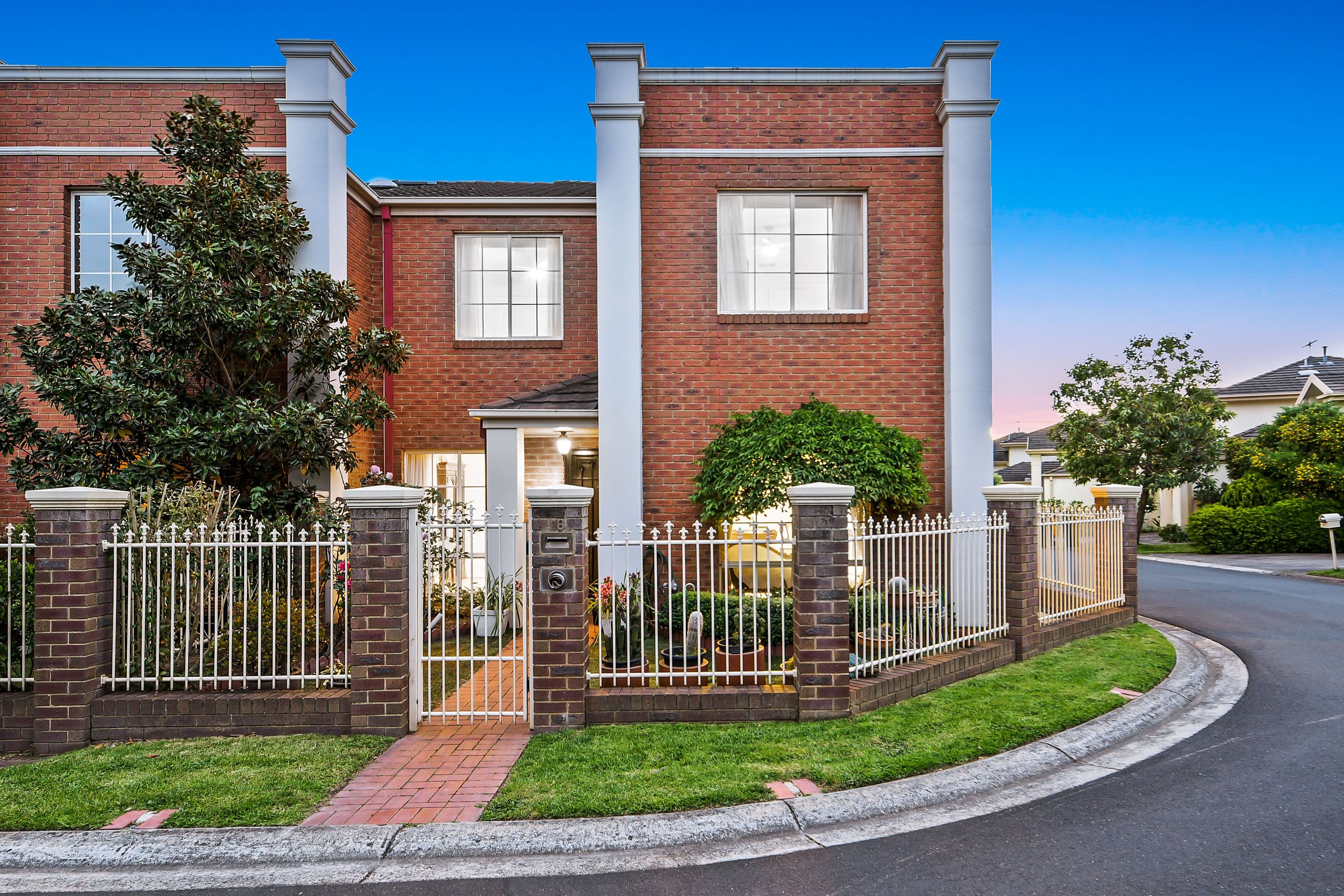 18 Sunrise Crescent, Templestowe Lower VIC 3107, Templestowe Lower - Image 1