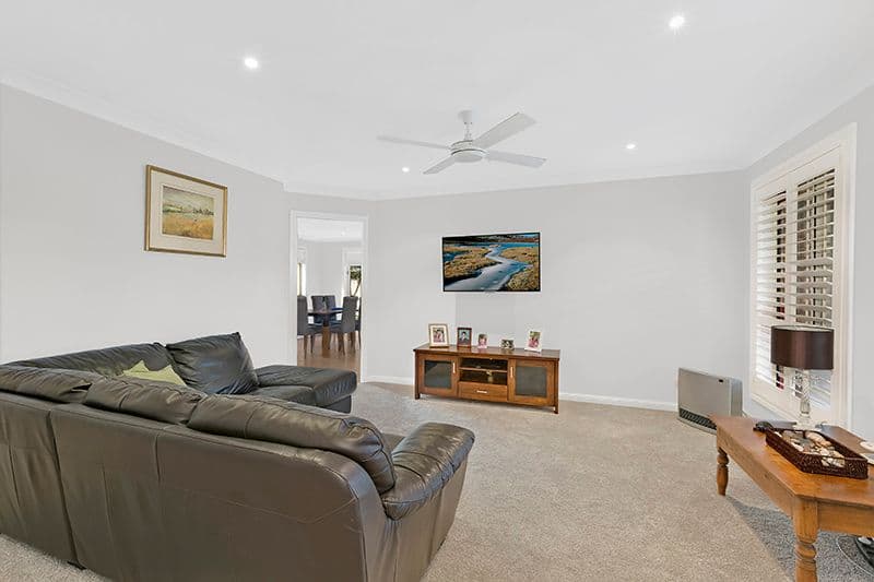 27 Castlereagh Crescent, Bateau Bay NSW 2261, Bateau Bay - Thumbnail 6