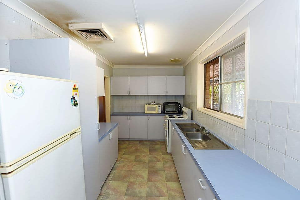8 Hannan Crescent, Dampier WA 6713, Dampier - Thumbnail 4