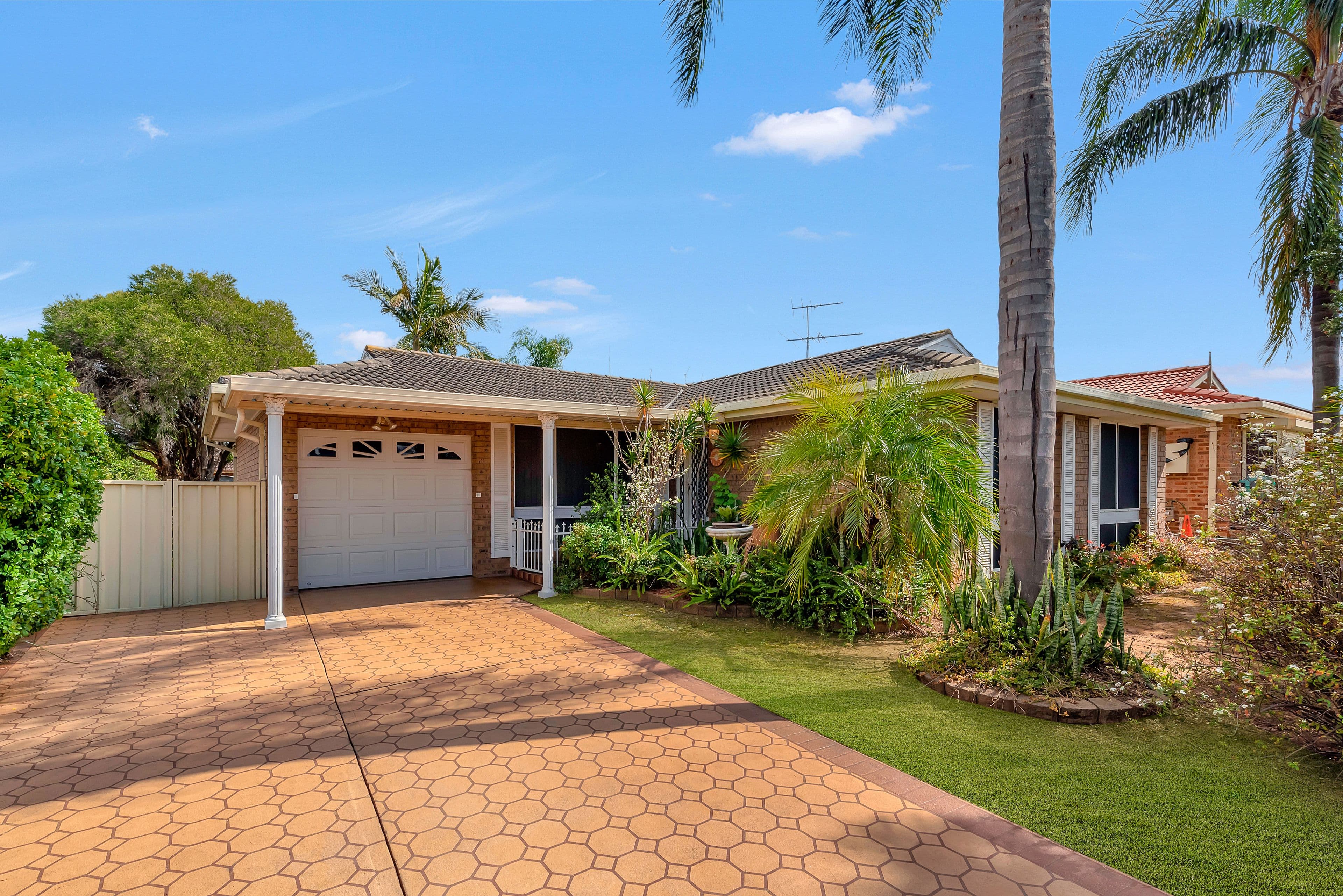 33 Kestrel Avenue, Hinchinbrook - Image 1