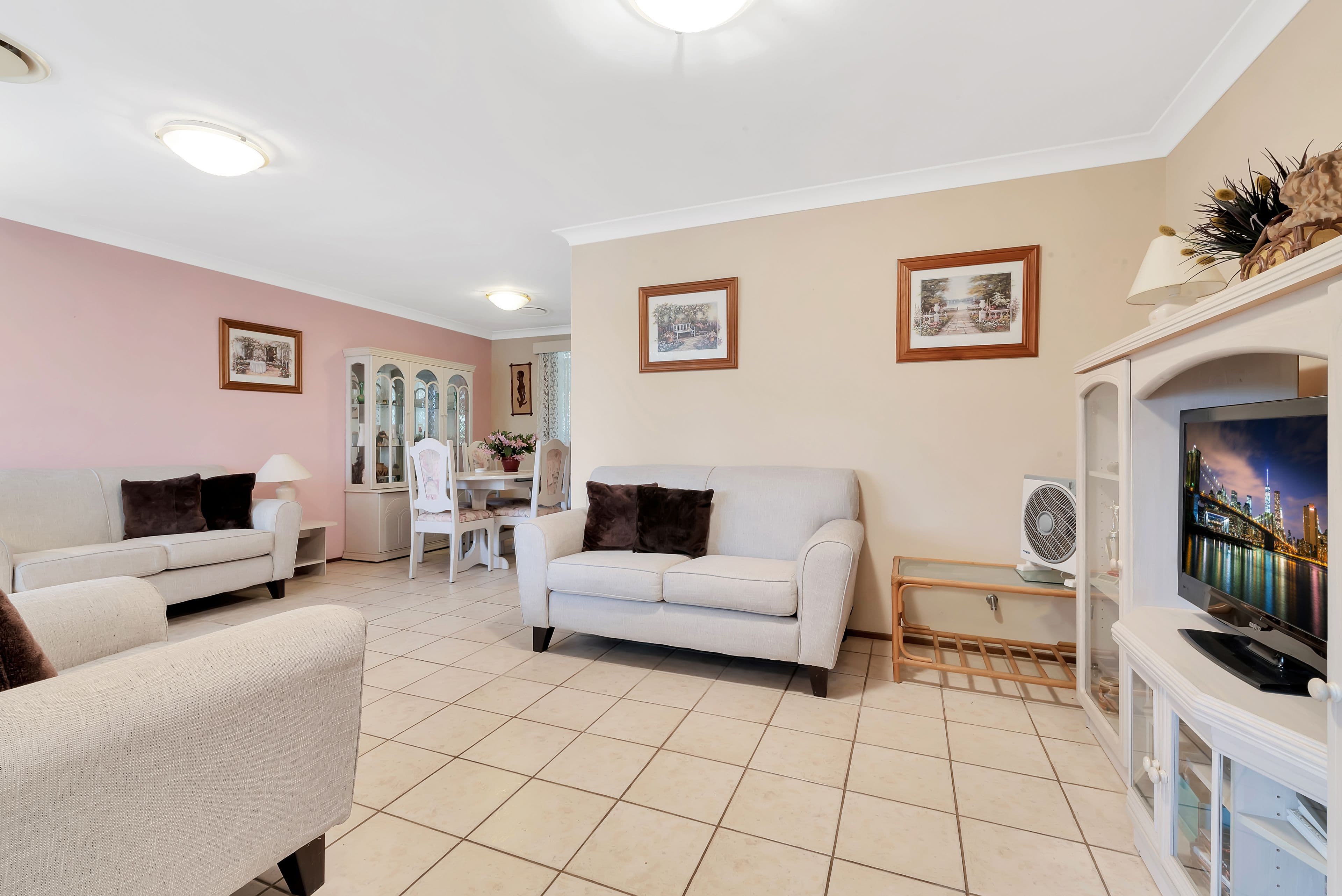 33 Kestrel Avenue, Hinchinbrook - Thumbnail 2