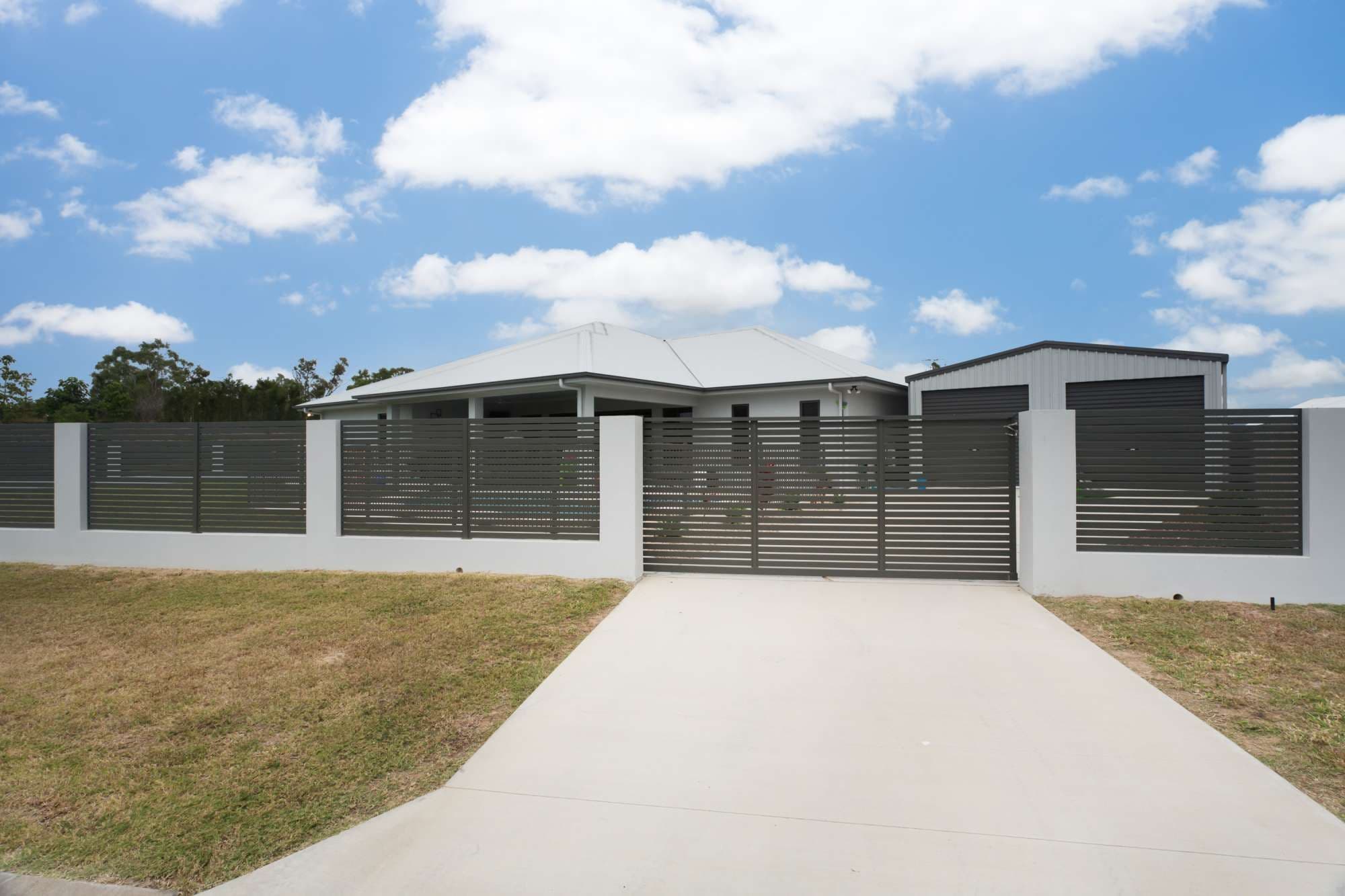 2 Ningaloo Cresent, BURDELL QLD 4818, Burdell - Image 1