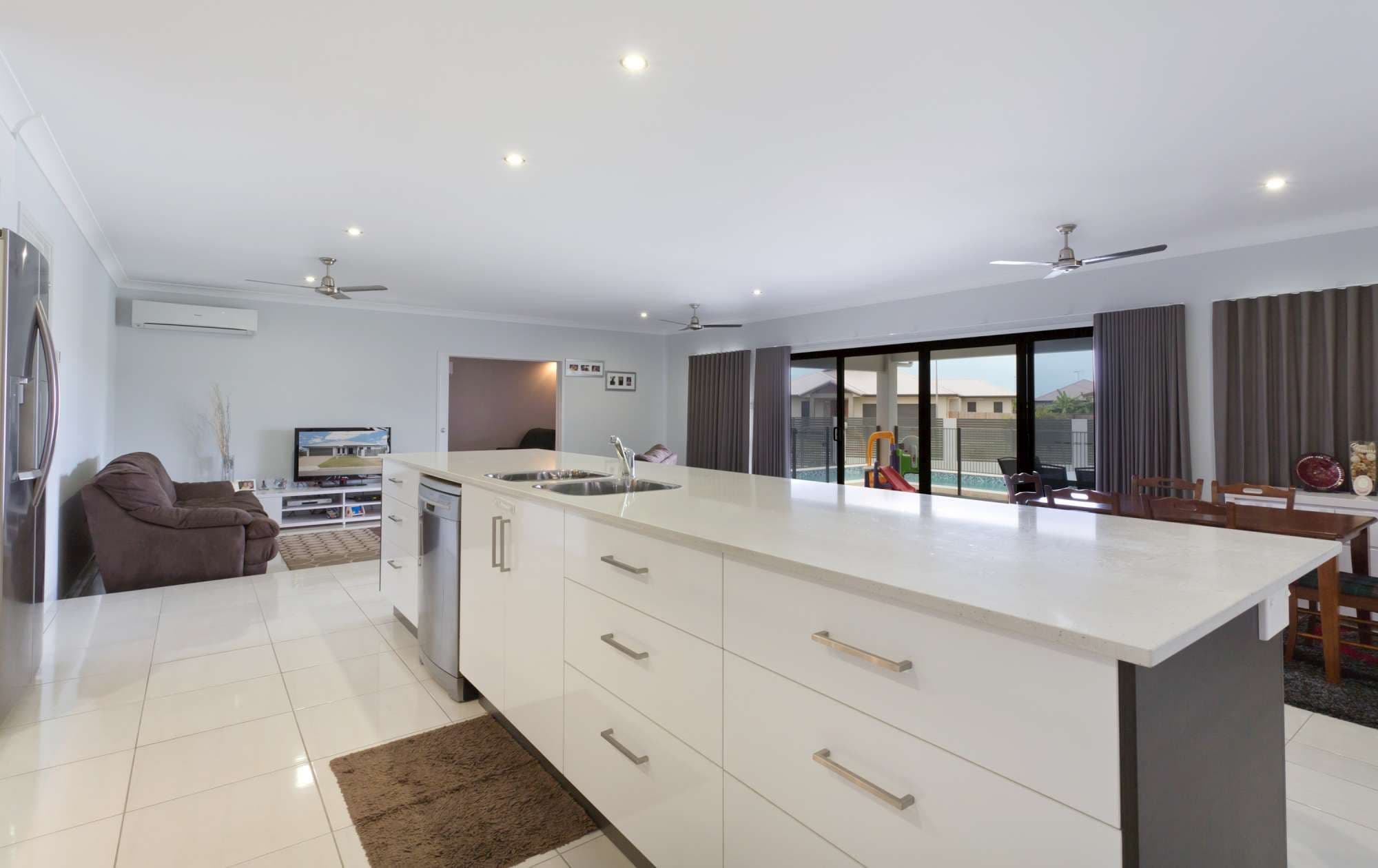 2 Ningaloo Cresent, BURDELL QLD 4818, Burdell - Thumbnail 3