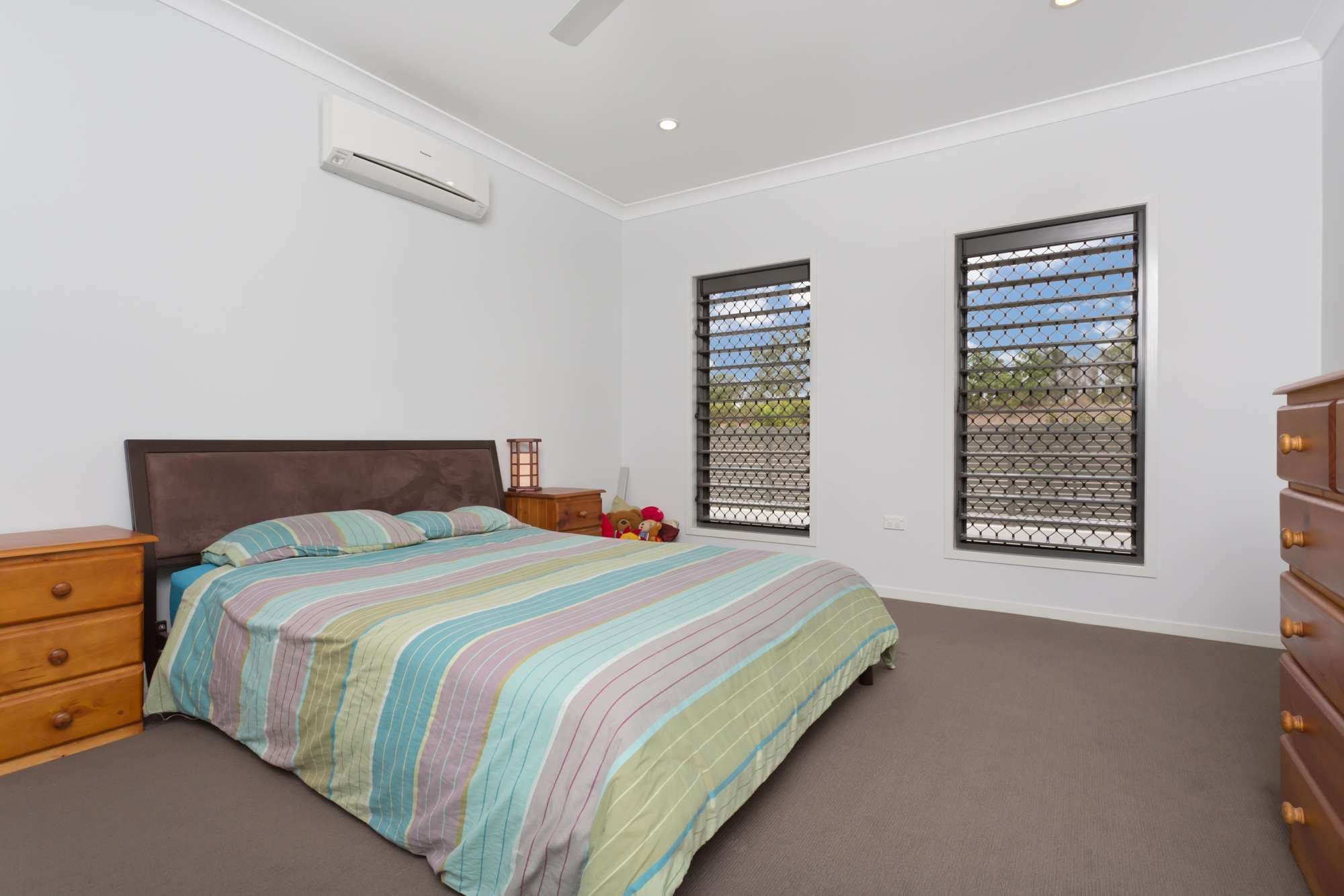 2 Ningaloo Cresent, BURDELL QLD 4818, Burdell - Thumbnail 7