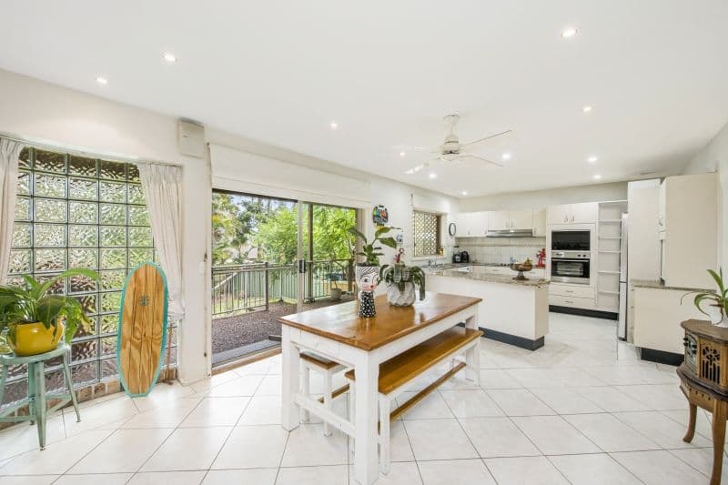 4 Pasadena Avenue, Bateau Bay NSW 2261, Bateau Bay - Thumbnail 3