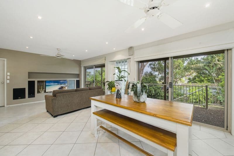 4 Pasadena Avenue, Bateau Bay NSW 2261, Bateau Bay - Thumbnail 4