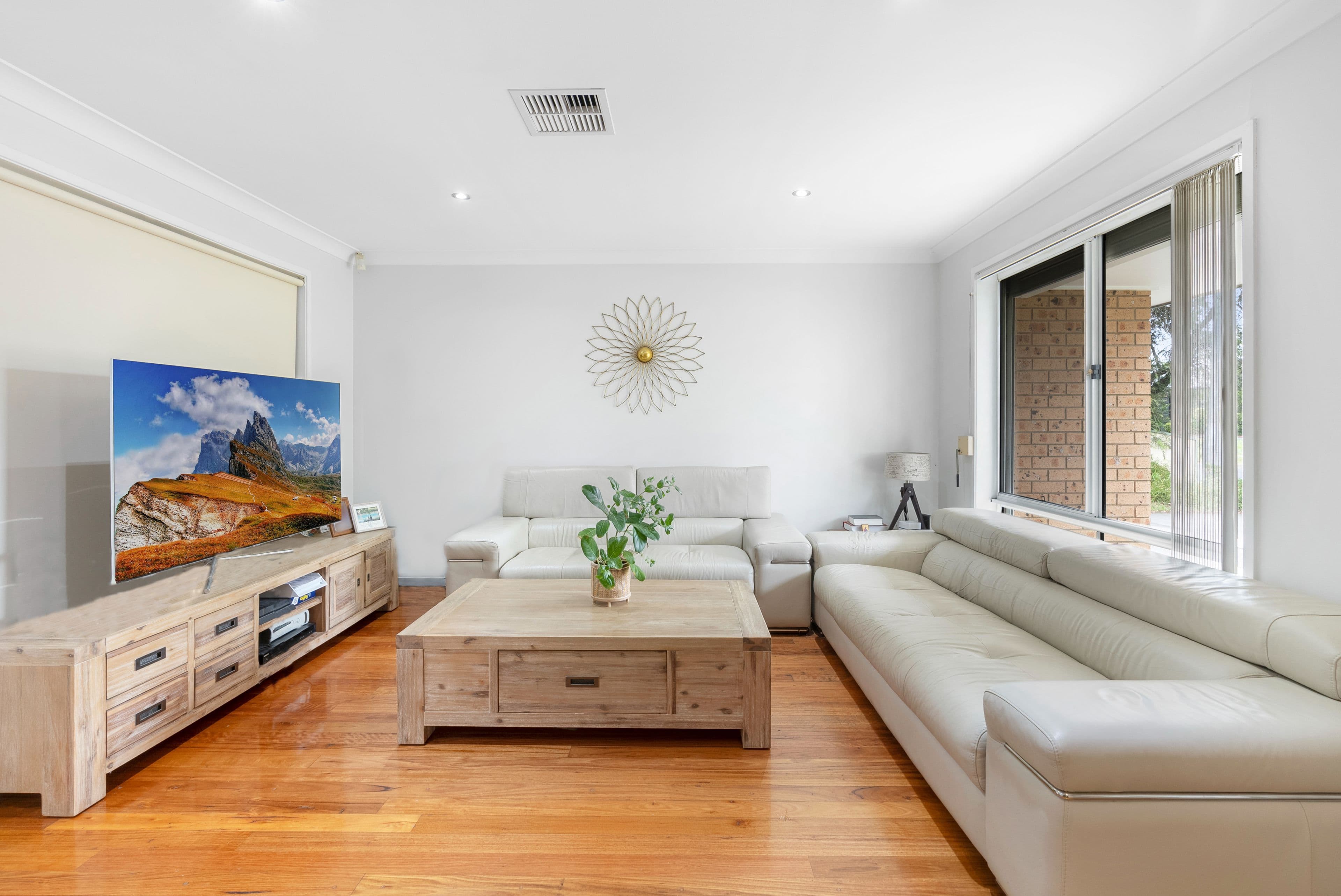 11 Byron Bay Close, Hoxton Park NSW 2171, Hoxton Park - Thumbnail 3