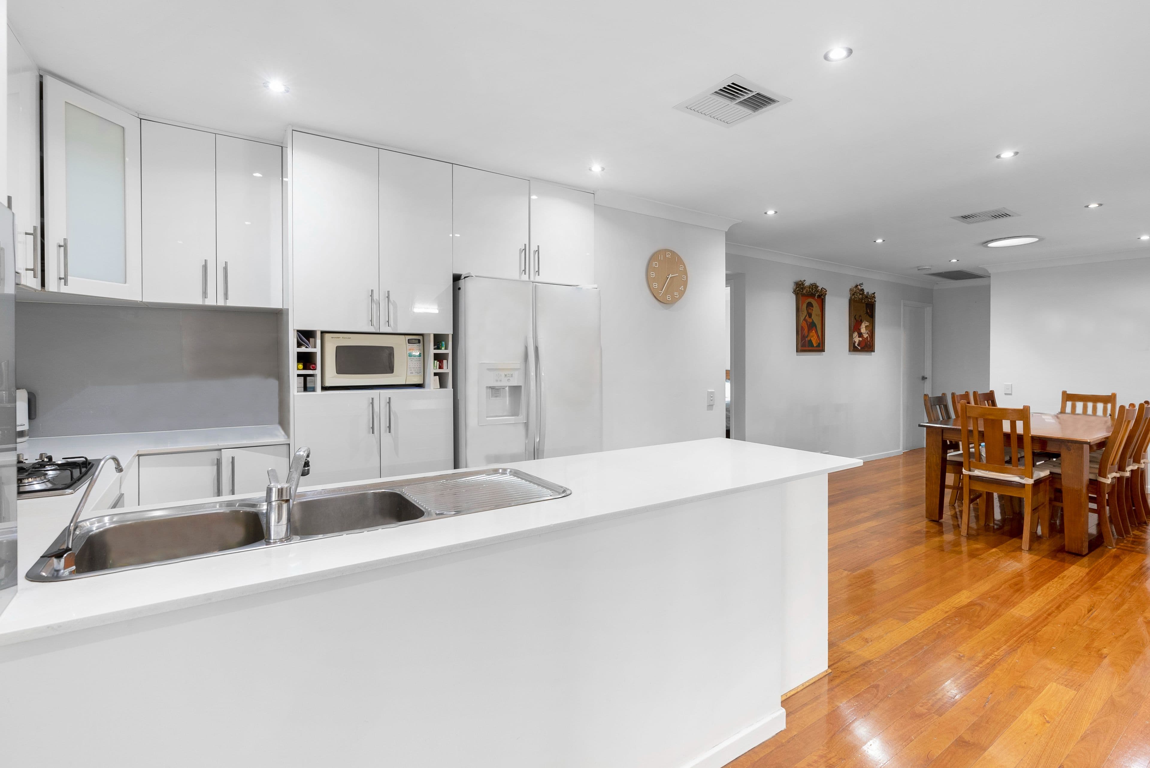 11 Byron Bay Close, Hoxton Park NSW 2171, Hoxton Park - Thumbnail 4