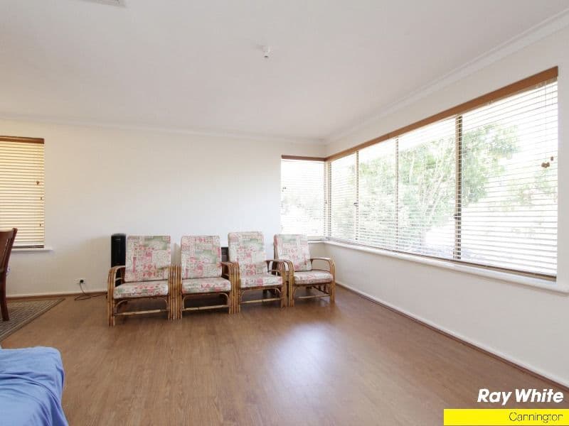 255 Spencer Road, THORNLIE WA 6108, Thornlie - Thumbnail 2