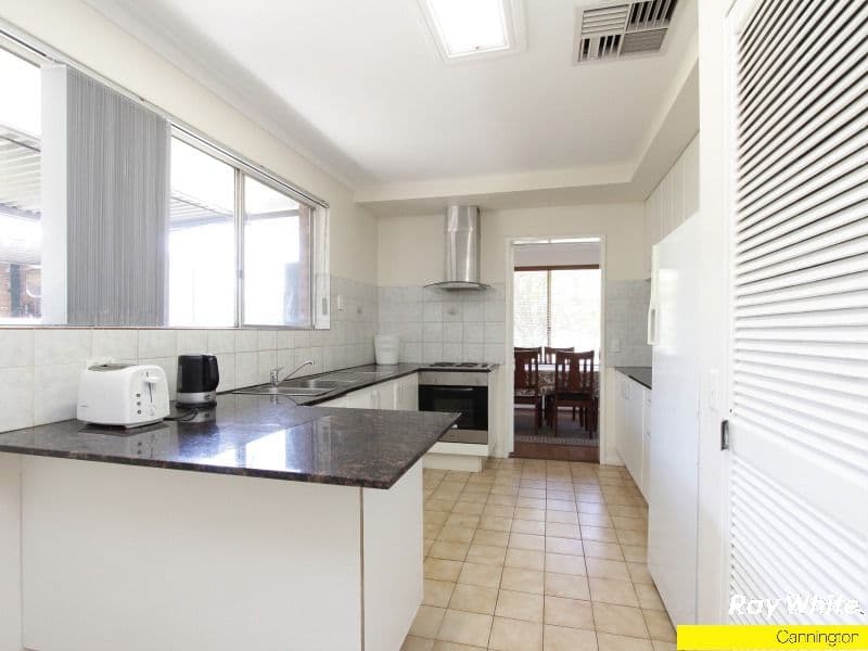 255 Spencer Road, THORNLIE WA 6108, Thornlie - Thumbnail 3