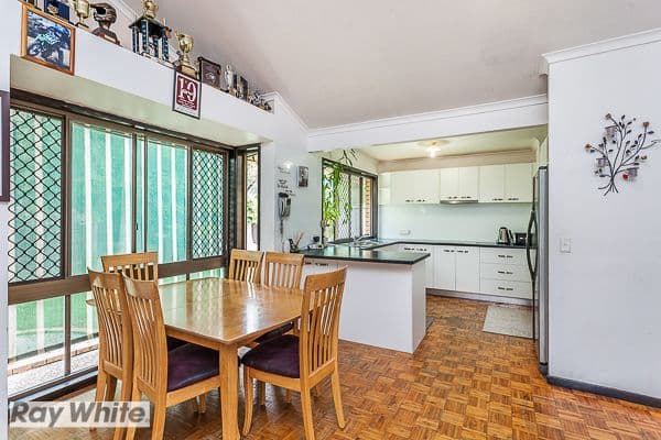 25 Macquarie Drive, PETRIE QLD 4502, Petrie - Thumbnail 7