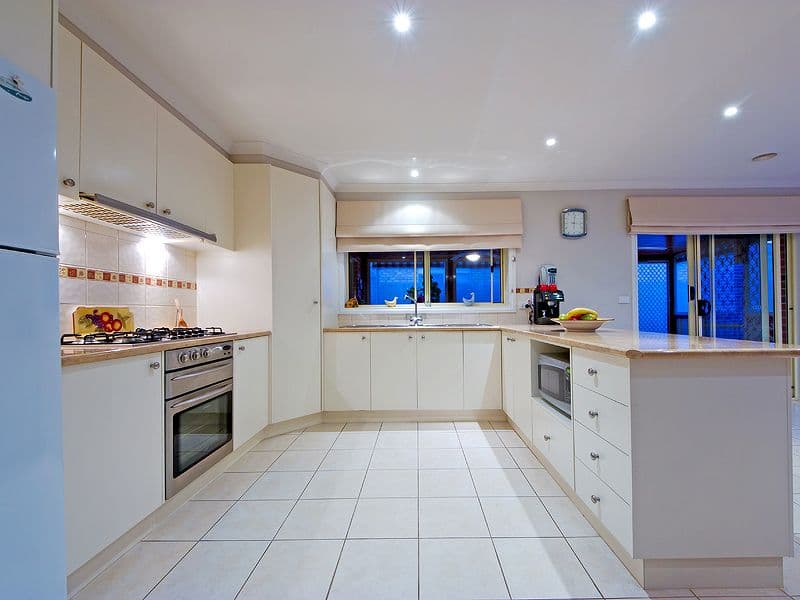 24 Baden Powell Drive, TARNEIT VIC 3029, Tarneit - Thumbnail 3