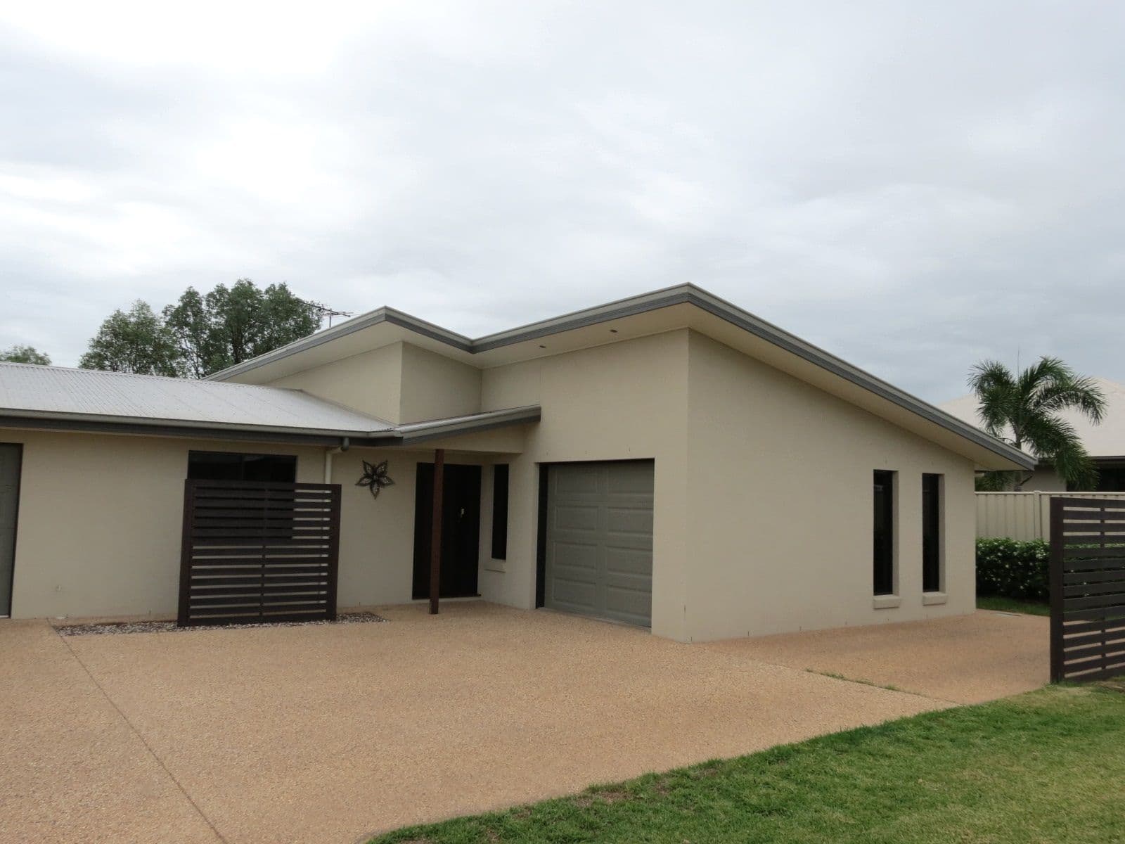 10 Mooney Crescent, Emerald QLD 4720, Emerald - Image 1