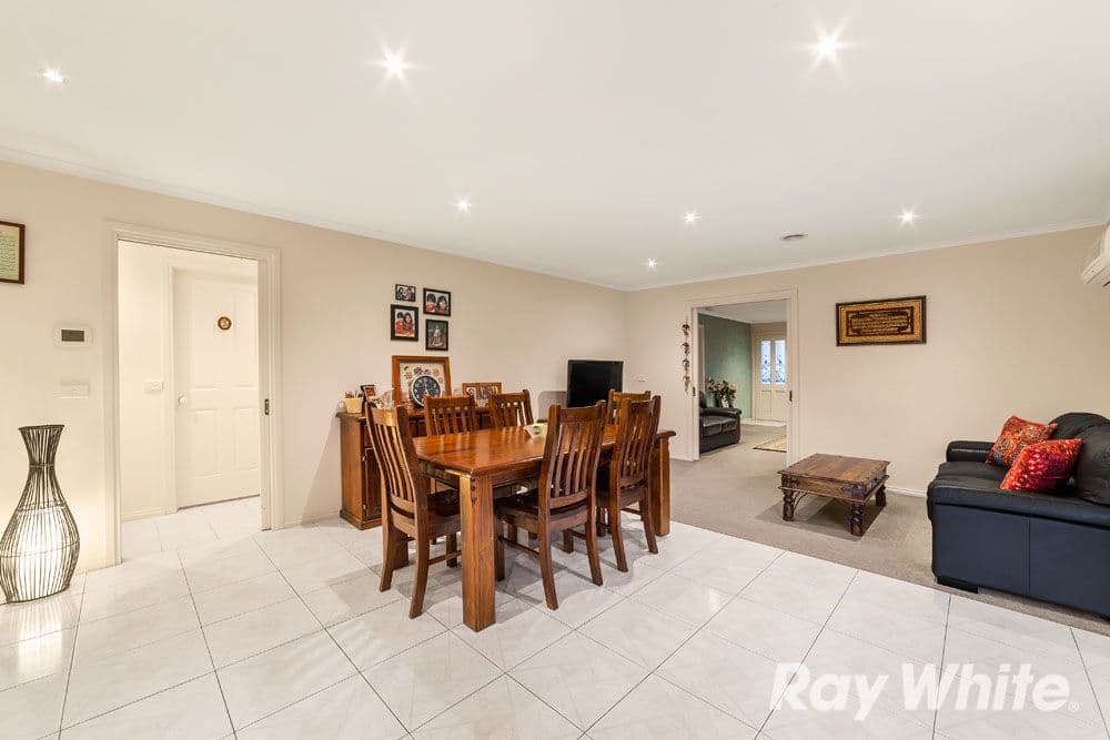 14 Gilroy Crescent, Mill Park VIC 3082, Mill Park - Thumbnail 4