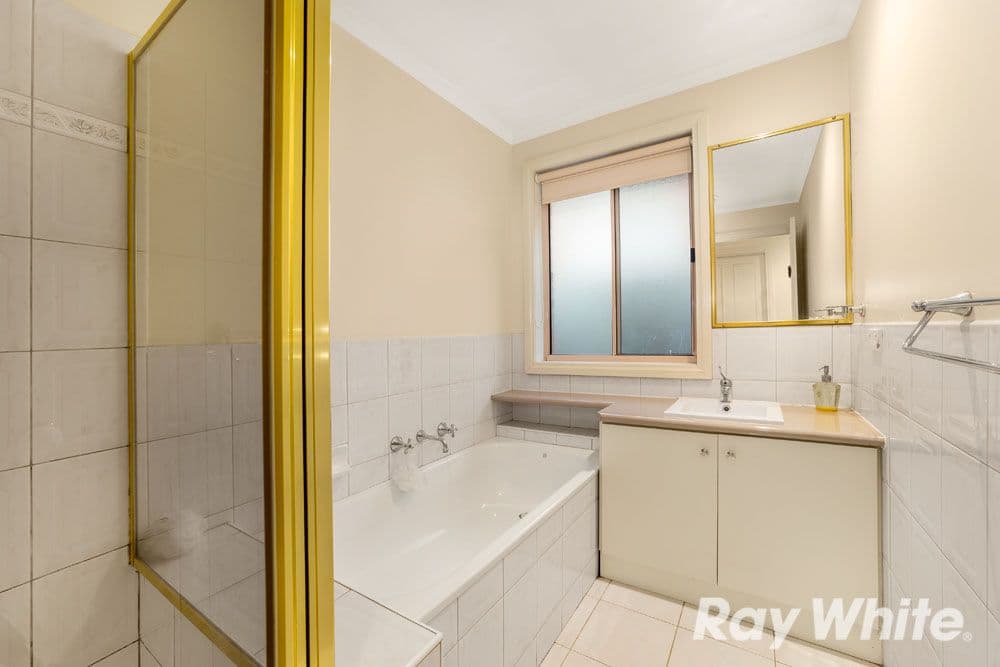14 Gilroy Crescent, Mill Park VIC 3082, Mill Park - Thumbnail 8