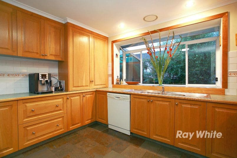 51 William Hovell Drive, ENDEAVOUR HILLS VIC 3802, Endeavour Hills - Thumbnail 2
