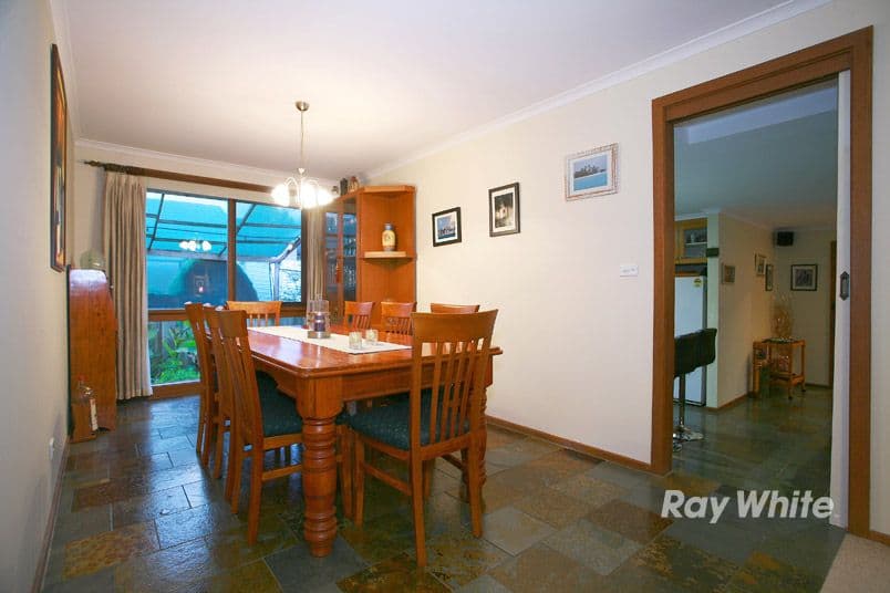 51 William Hovell Drive, ENDEAVOUR HILLS VIC 3802, Endeavour Hills - Thumbnail 4