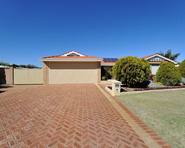 27 Cumberland Way, WAIKIKI WA 6169, Waikiki - Image 1