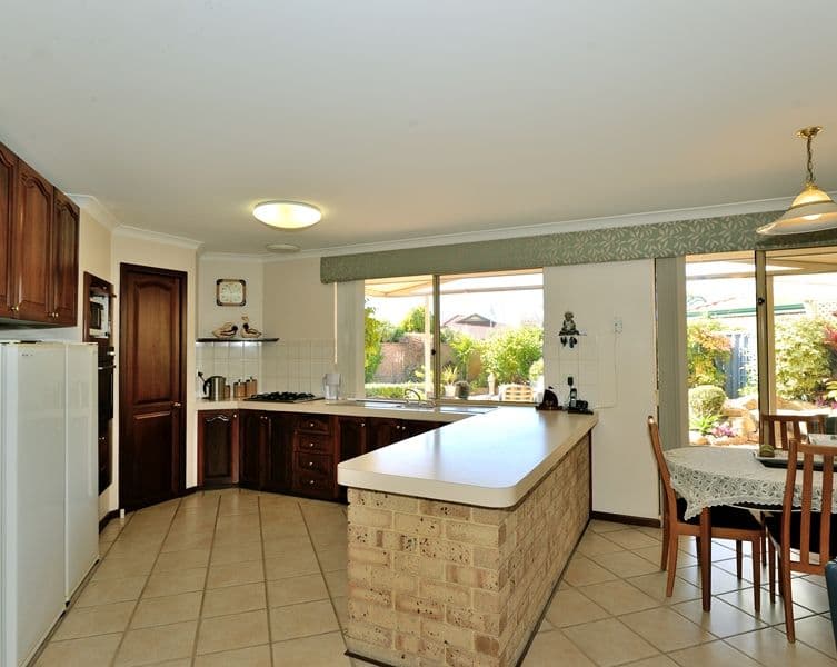 27 Cumberland Way, WAIKIKI WA 6169, Waikiki - Thumbnail 3