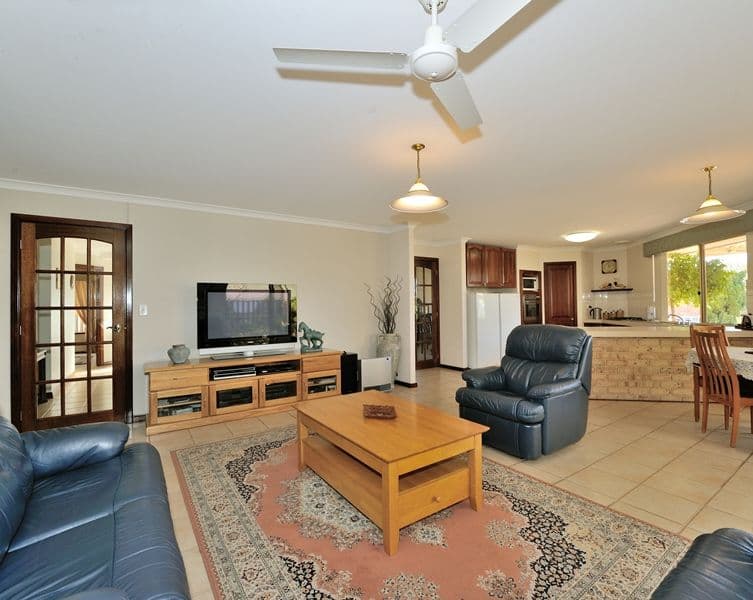 27 Cumberland Way, WAIKIKI WA 6169, Waikiki - Thumbnail 8