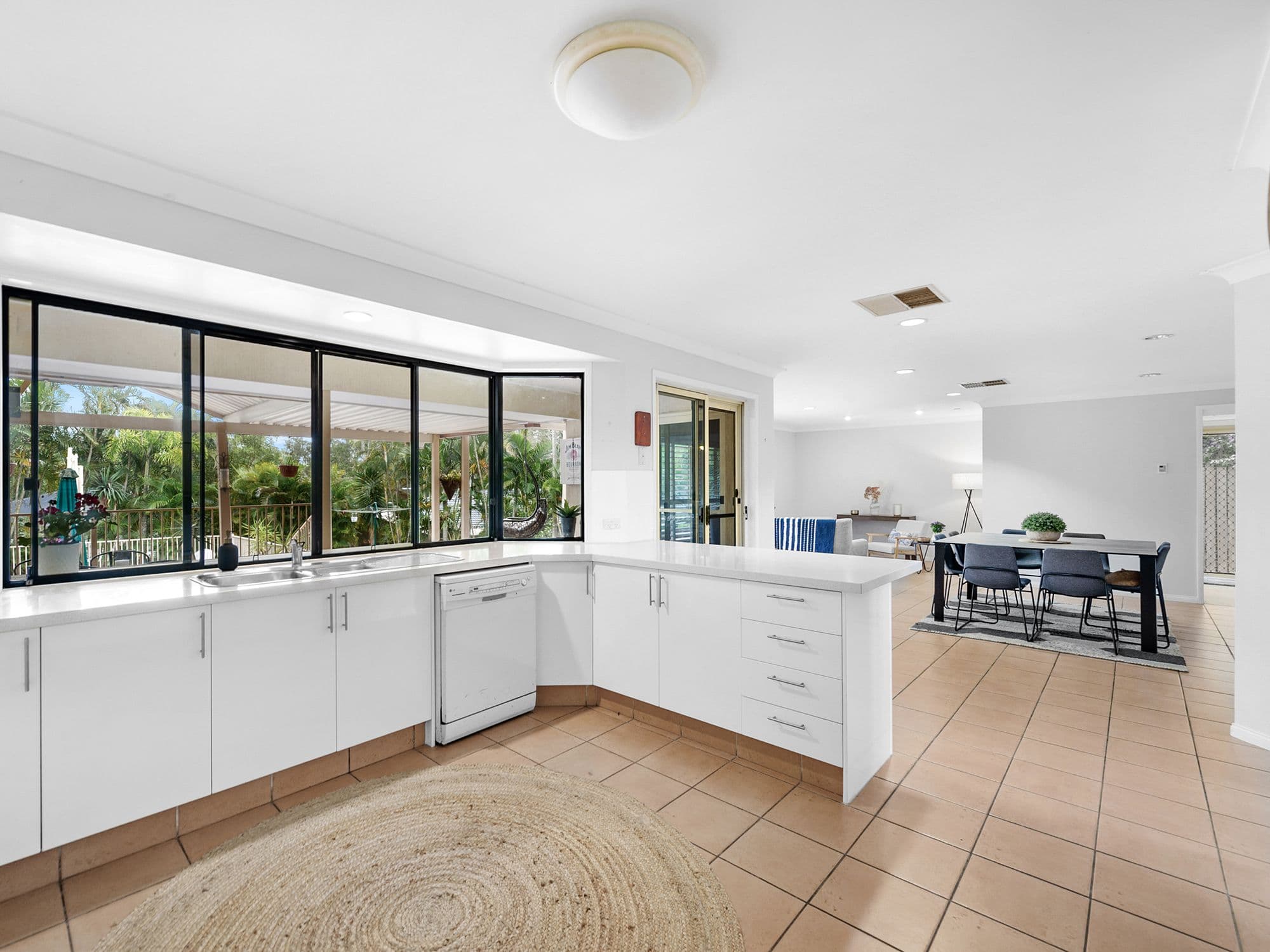 61 Halleys Crescent, Bridgeman Downs QLD 4035, Bridgeman Downs - Thumbnail 4